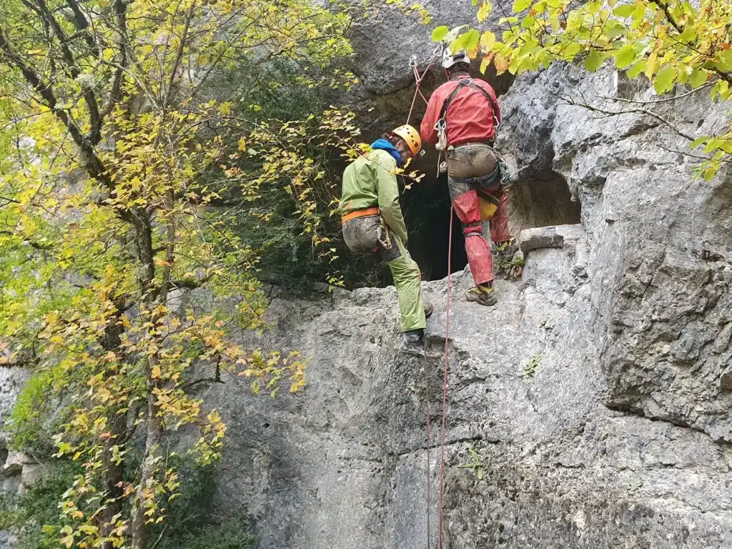 Découverte de la spéléologie sportive proche de Gap